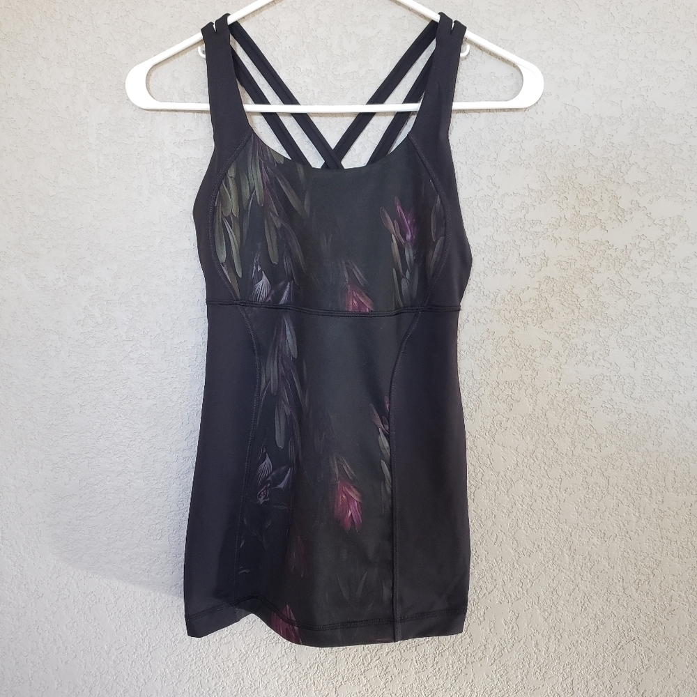 Lululemon sport tanknot padded
